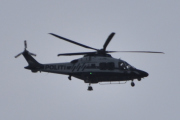 Morten 29 november 2021 - Politihelikopter i solnedgangen, det er Politiet som kommer i sin Leonardo AW169 og har stilt seg i riktig posisjon