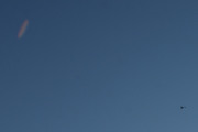 Morten 16 desember 2021 - Robinson R44 over Høyenhall, jeg prøvde å få han med en fugl, men her kommer det et jetfly på venstre side