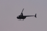Morten 5 desember 2021 - Robinson R44 kommer en gang til, klokken er 14.58. Nå prøvde jeg å få med en fugl