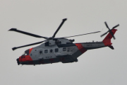 Morten 14 juli 2021 - SAR Queen 0273 over Høyenhall, den største forskjellen fra Sea King til AW101 er overgangen fra et analogt til et digitalt helikopter