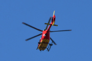 Morten 1 mai 2021 - LN-OOA over Høyenhall