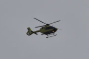 Morten 31 mai 2021 - Norsk Luftambulanse over Høyenhall på kvelden, klokken er 20.54. Det er for mørkt nå til å se hvem det er nå