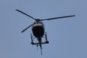 Morten 27 november 2021 - LN-OGW kommer enda en gang over Høyenhall, og akkurat, her kommer Helitrans enda en gang