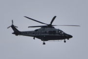 Morten 29 november 2021 - Politihelikopter i solnedgangen, det er Politiet som kommer i sin Leonardo AW169 fra 2019 og har stilt seg i riktig posisjon
