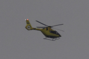 Morten onsdag 3 november 2021 - Norsk Luftambulanse over Høyenhall, to lys på halen kan kanskje bety utrykning?
