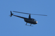 Morten 19 april 2022 - Robinson R44 Raven I kommer over Høyenhall igjen