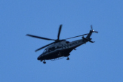 Morten 26 april 2022 - Politihelikopter over Høyenhall på kvelden, så da går jeg og legger meg