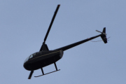 Morten 28 april 2022 - Robinson R44 besøker Høyenhall