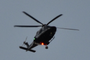 Morten 30 august 2022 - LN-ORC besøker Høyenhall, det begynner og bli kvelden og Politihelikopteret kommer på besøk