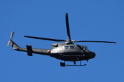 Morten 5 august 2022 - Bell 412HP besøker Høyenhall, så legger dem seg i posisjon også med sin Bell Arapaho