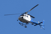 Morten 22 april 2022 - LN-OSE besøker Høyenhall, den kommer fort, men jeg ser at det er Pegasus Helicopter