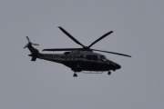 Morten 4 mai 2022 - Politihelikopter over Høyenhall, legger seg i posisjon med sitt Leonardo Spa AW169
