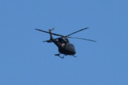 Morten 8 mai 2022 - Militærhelikoptre over Høyenhall, det er nok sikkert Bell 412 som flyr her