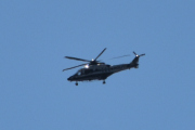 Morten 15 juli 2022 - Politihelikopter over Høyenhall, fremdeles oppe i luften
