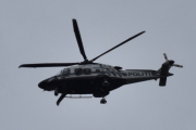 Morten 15 juni 2022 - LN-ORB besøker Høyenhall, Politiets nest nyeste helikopter er i posisjon