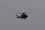 Morten 20 mai 2022 - Politihelikopter over Høyenhall på kvelden, siste lufteturen på verandaen og det kommer et helikopter