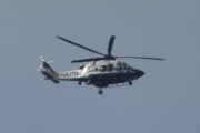 Morten 24 juni 2022 - Politihelikopter over Høyenhall, dere kommer inn med morgensolen