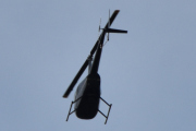Morten 4 juli 2022 - Robinson Helicopter over Høyenhall, men er det Mr. Ove eller noen andre