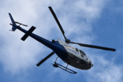 Morten 7 juli 2022 - LN-OSE besøker Høyenhall, det er Pegasus Helicopter som kommer med sitt Airbus H125