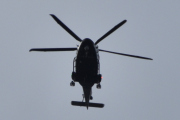 Morten 8 juni 2022 - Politihelikopter over Høyenhall på kvelden, blir det siste helikopteret i dag