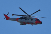 Morten 11 august 2022 - SAR Queen 0276 besøker Høyenhall, det er det nye redningshelikopteret som tar over etter Sea King