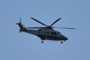 Morten 10 desember 2022 - Politihelikopter over Høyenhall, nå er det 14 dager til jul, ha en fin vakt