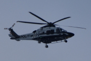 Morten 9 januar 2022 - LN-ORA besøker Høyenhall, helikopteret er av typen Leonardo AW169