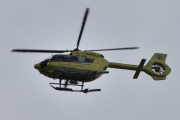 Morten 3 juli 2022 - LN-OOR besøker Høyenhall, klokken er 15.57. Når Norsk Luftambulanse kommer med sin Airbus H145 har jeg ikke mye tid