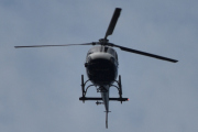 Morten 25 juni 2022 - LN-OGE besøker Høyenhall, klokken er 12.20. Det er Helitrans som kommer i full fart med sin Airbus H125