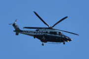 Morten 29 juni 2022 - Politihelikopteret over Høyenhall, klokken er 20.33. Men nå begynner det å bli kvelden og jeg skal snart legge meg