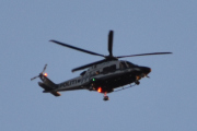 Morten 1 mars 2022 - Politihelikopter besøker Høyenhall