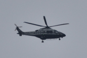 Morten 4 november 2022 - Politihelikopter over Høyenhall, klokken er 12.51. Det er noe mellom dem og meg, dem andre ser jeg jo ikke...