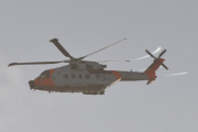 Morten 9 november 2022 - SAR Queen 0279 besøker Høyenhall, det er Luftforsvaret redningstjeneste som kommer med sin Leonardo AW101 Mk.612