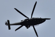 Morten 2 september 2022 - Politihelikopter besøker Høyenhall, jeg tror jeg klarte meg ganske bra her :-)