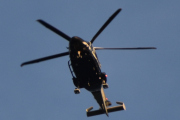 Morten 1 august 2023 - LN-ORC besøker Høyenhall på kvelden, det er Politiet som kommer med sin Leonardo AW169 fra 2019