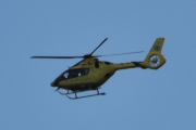 Morten 1 august 2023 - LN-OUH over Høyenhall, det er Norsk Luftambulanse som er ute med sin Airbus H135 Lege Luftambulansetjenesten fra 2018. Dem er ofte ute på oppdrag, har 64 bilder av den nå