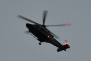 Morten 24 august 2023 - Politihelikopter besøker Høyenhall på natten, klokken er 20.51 og jeg legger meg om 9 minutter