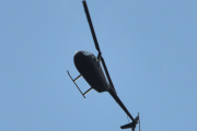 Morten 22 juni 2023 - Robinson R44 over Høyenhall, eller kan det være HelikopterDrift?