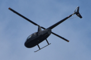 Morten 22 juni 2023 - Robinson Raven R44 over Høyenhall, nå tar jeg en sjanse - kan det være Skyward med sin LN-OAE?