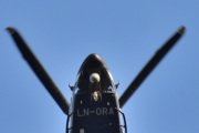 Morten 23 juli 2023 - LN-ORA besøker Høyenhall, det gamle Politihelikopteret hadde fire rotorblader