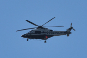 Morten 29 juli 2023 - Politihelikopter over Høyenhall, det skulle ikke forundre meg om det er LN-ORC. Den står akkurat litt for langt unna