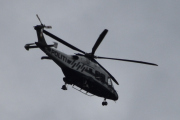 Morten 3 juli 2023 - Politihelikopter over Høyenhall, det blir siste bilde i dag, nå begynner det å regne