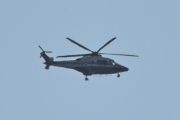 Morten 1 juli 2023 - Politihelikopter over Høyenhall, dem bytter sikkert på om og være ute