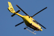 Morten 2 juli 2023 - LN-OUH besøker Høyenhall, det er Norsk Luftambulanse som kommer med sin Airbus H135 Lege Luftambulansetjenesten fra 2018
