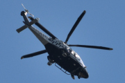 Morten 28 juli 2023 - Kl. 12.26 LN-ORC over Høyenhall, begge er av typen Leonardo AW169, og kom med 5 minutters mellomrom