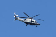 Morten 2 juni 2023 - Politihelikopter over Høyenhall, dem er her, det kan du stole på