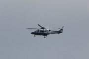 Morten Sankthansaften 23 juni 2023 - Politihelikopter over Høyenhall, klokken er 13.24. Det er nok flere som er på vakt i helgen