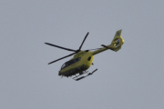 Morten 16 mai 2023 - Norsk Luftambulanse over Høyenhall, klokken er 18.30. Jeg ser at det er en Airbus H145