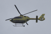 Morten 19 mai 2023 - Norsk Luftambulanse over Høyenhall, dem kommer med en av sine Airbus H135 Lege Luftambulansetjenesten