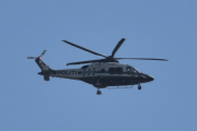 Morten 19 mai 2023 - Politihelikopter over Høyenhall, dem har 3 av disse her, så når jeg ikke klarer å lese den